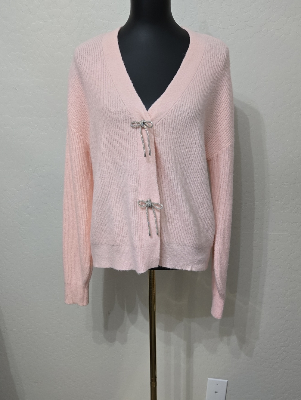 Liz Claiborne Pink Sweather With Sparkled Rhinestone Bow Buttons Size S